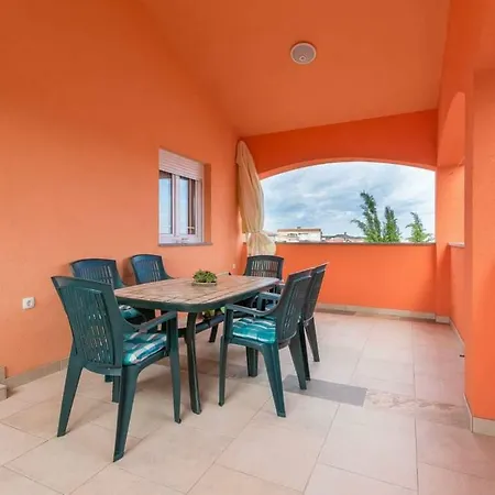 Vir Apartament *
